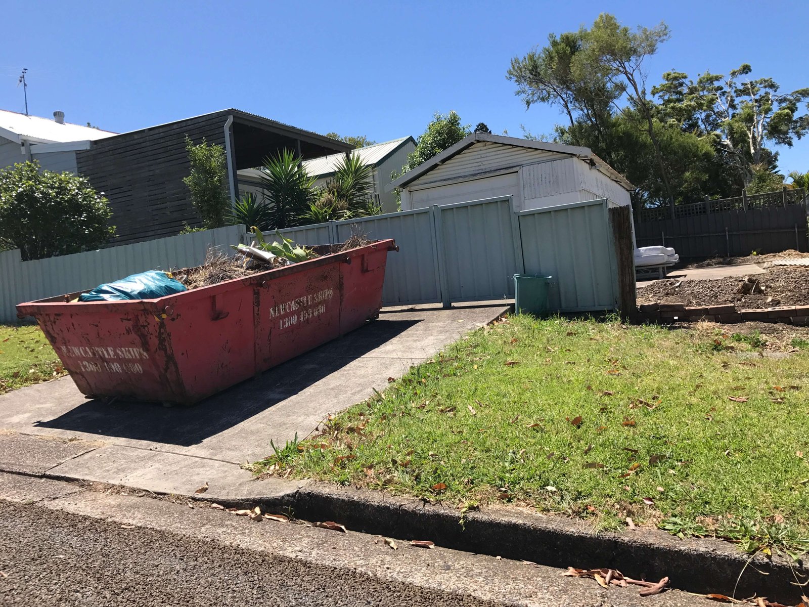 How Skip Bins Manage Large-Scale Waste?