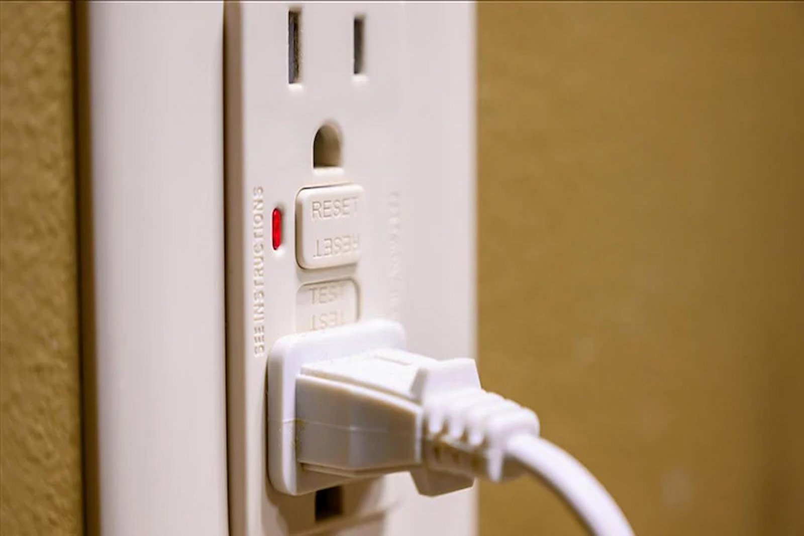 How to Test a GFCI Outlet: Ensuring Safety in Your Electrical System