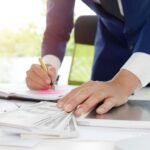 Why Standardizing a Contract Review Workflow Reduces Legal Risk