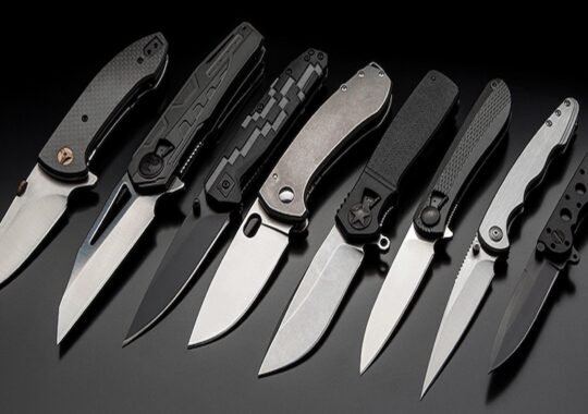 Choosing the Right Pocket Knife for Everyday Tasks: Features, Maintenance, and Safety Tips