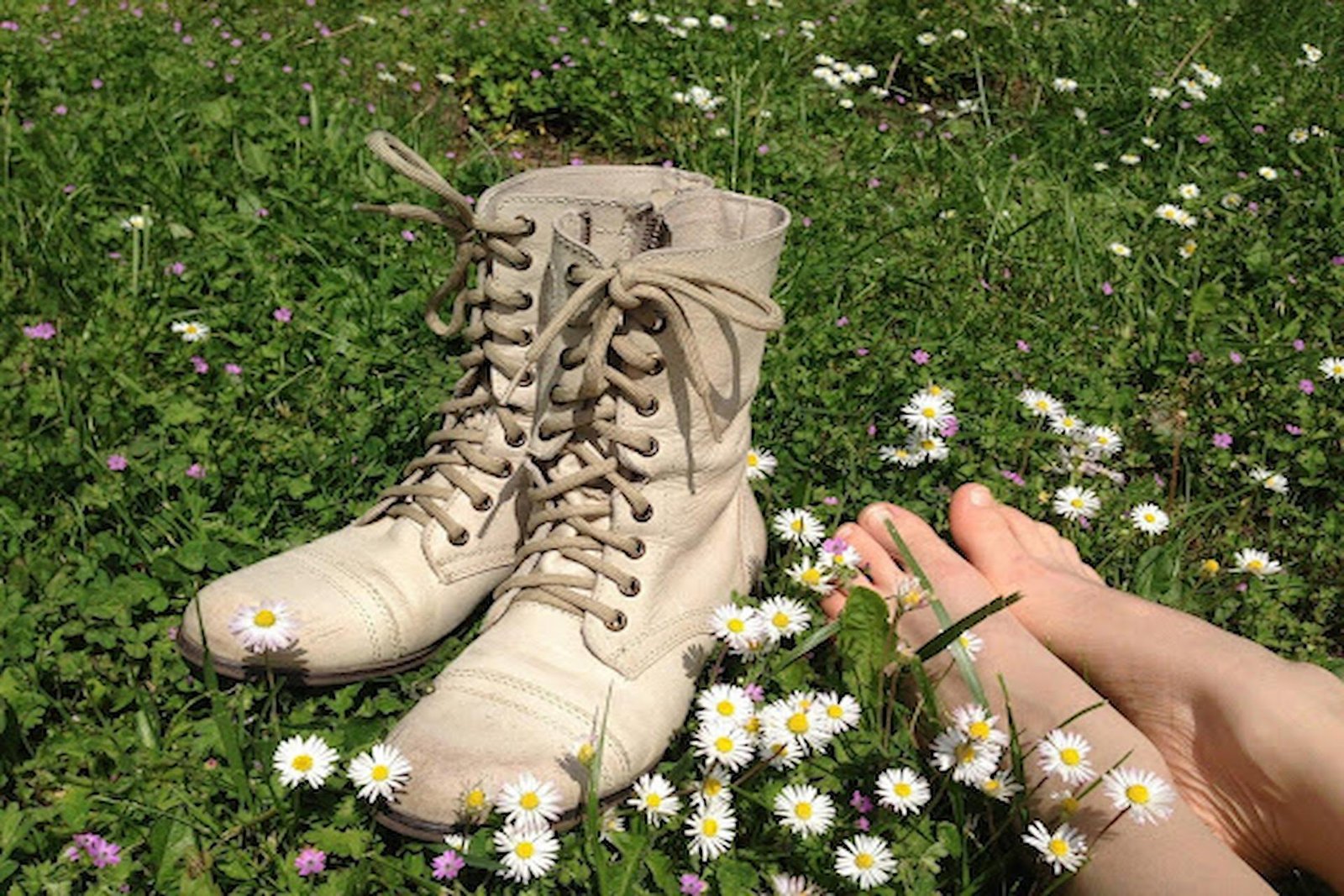 Military Boots vs. Work Boots: Which Is Better for Harsh Use?