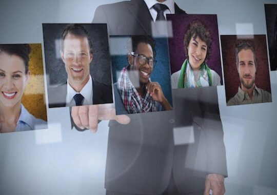 11 Must-Know Tips for Choosing an Effective Profile Image