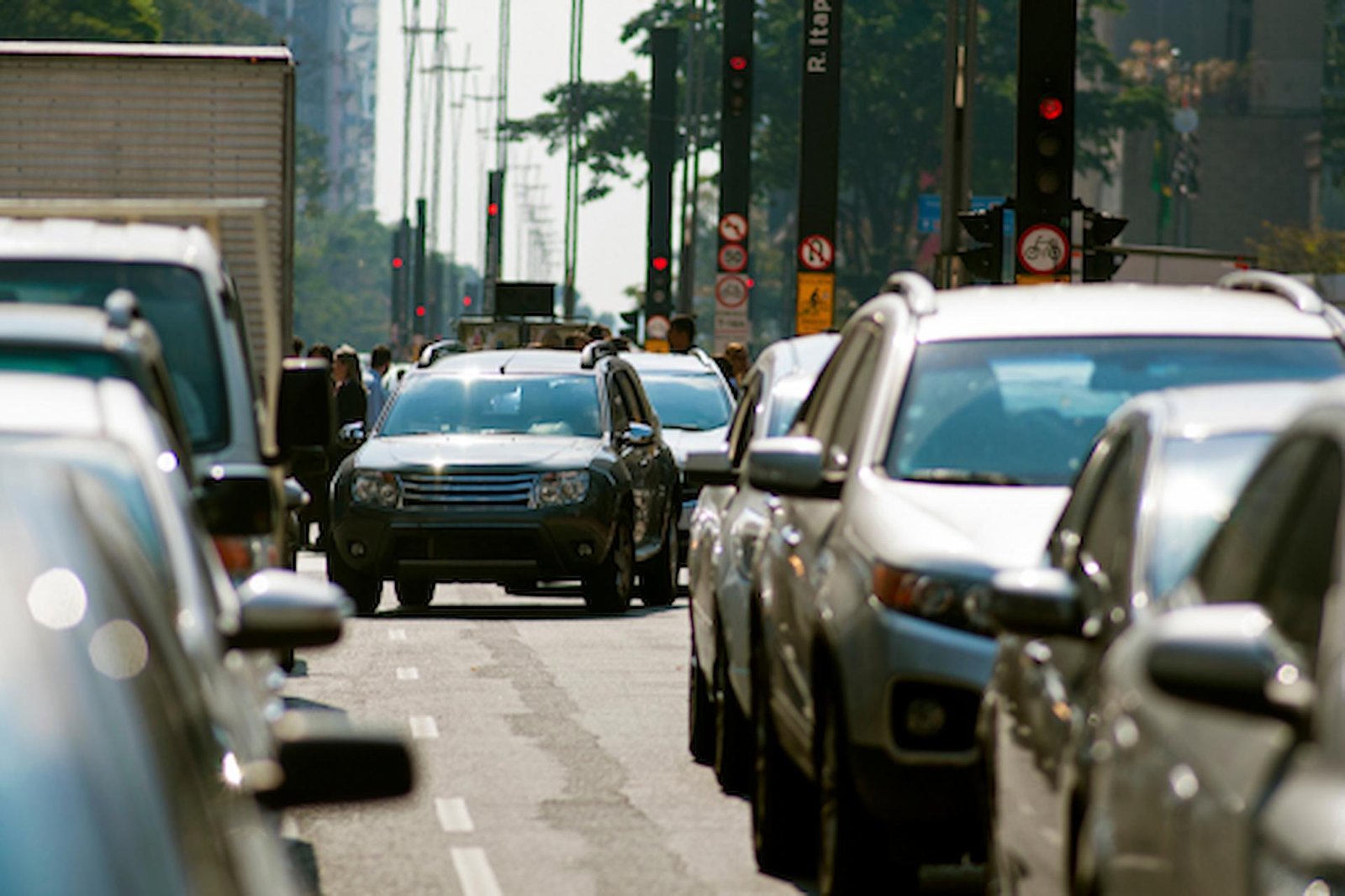 Who Is at Fault When Someone Cuts You Off in Traffic?