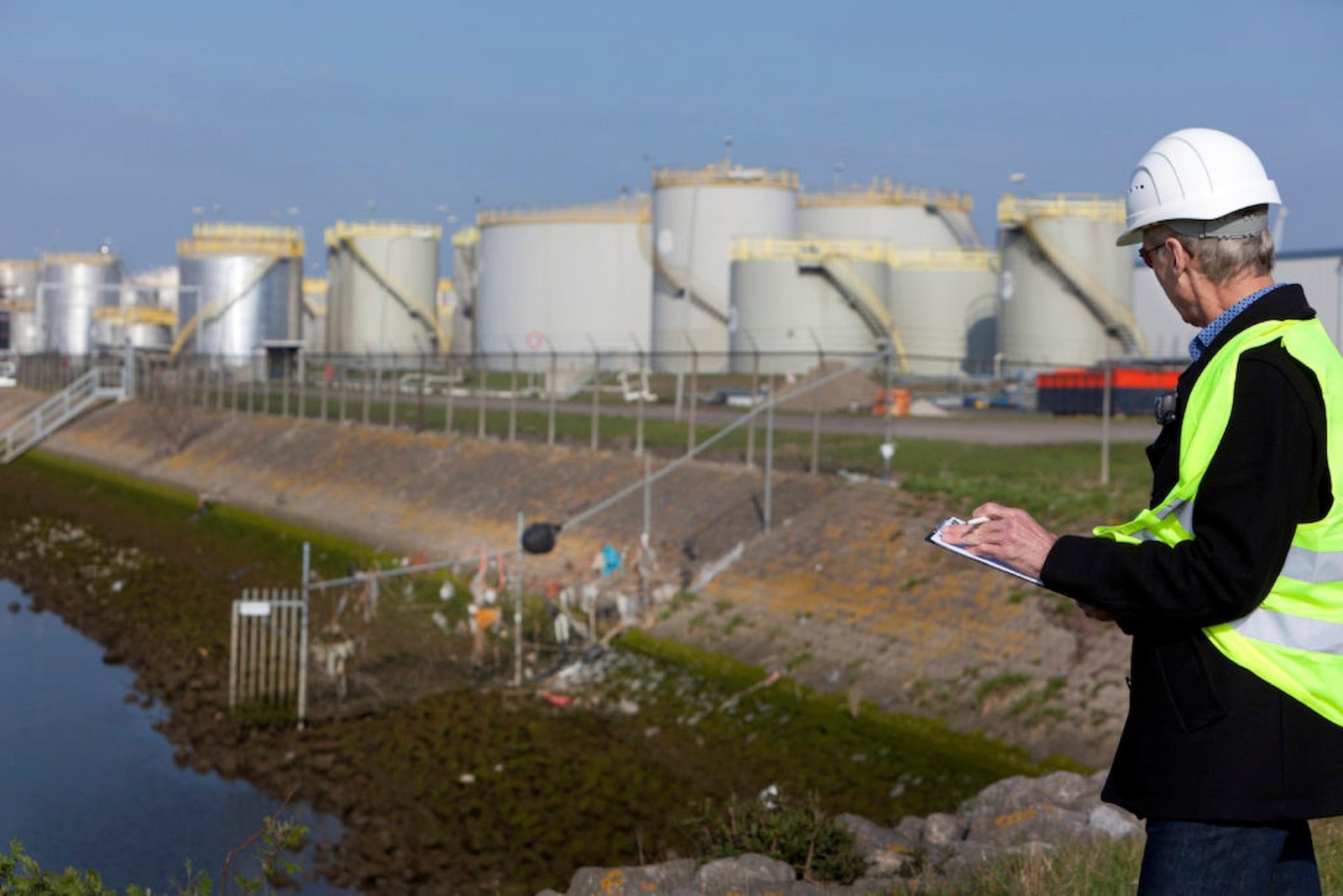 Why Use Stormwater Inspection Software for Better SPCC Compliance