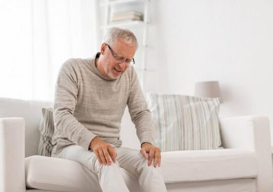 When to See a Rheumatologist for Joint and Autoimmune Care
