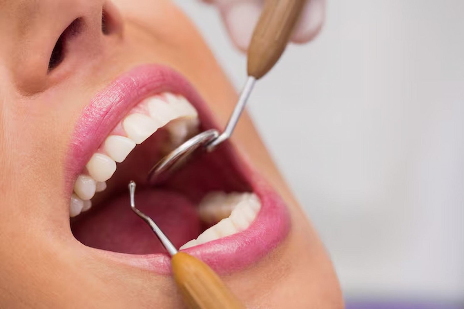 Why a Surrey Orthodontist Recommends Ceramic Dentures for a Natural Smile
