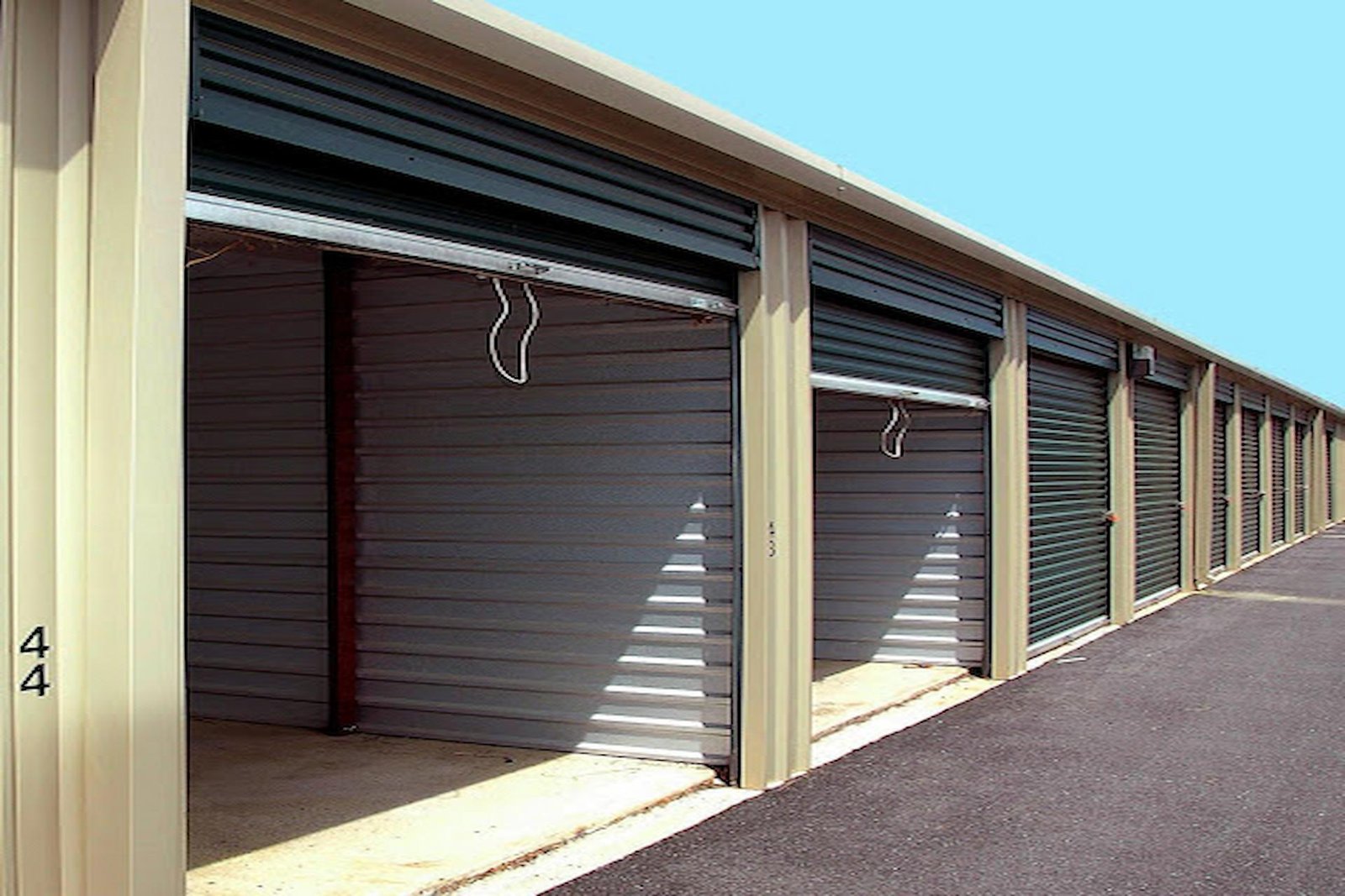 A Guide to Choosing Secure Storage for Your Valuables