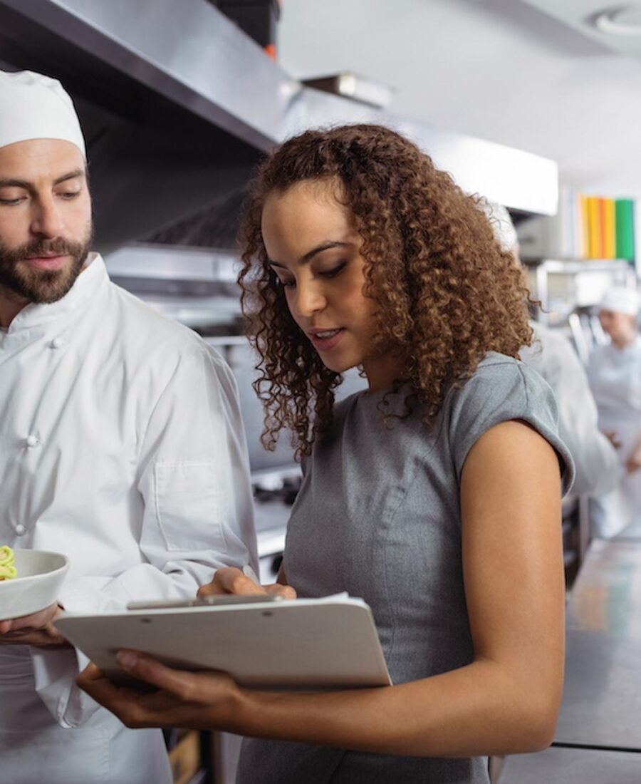 The Role of Food Service Management Tools in Boosting Restaurant Operations