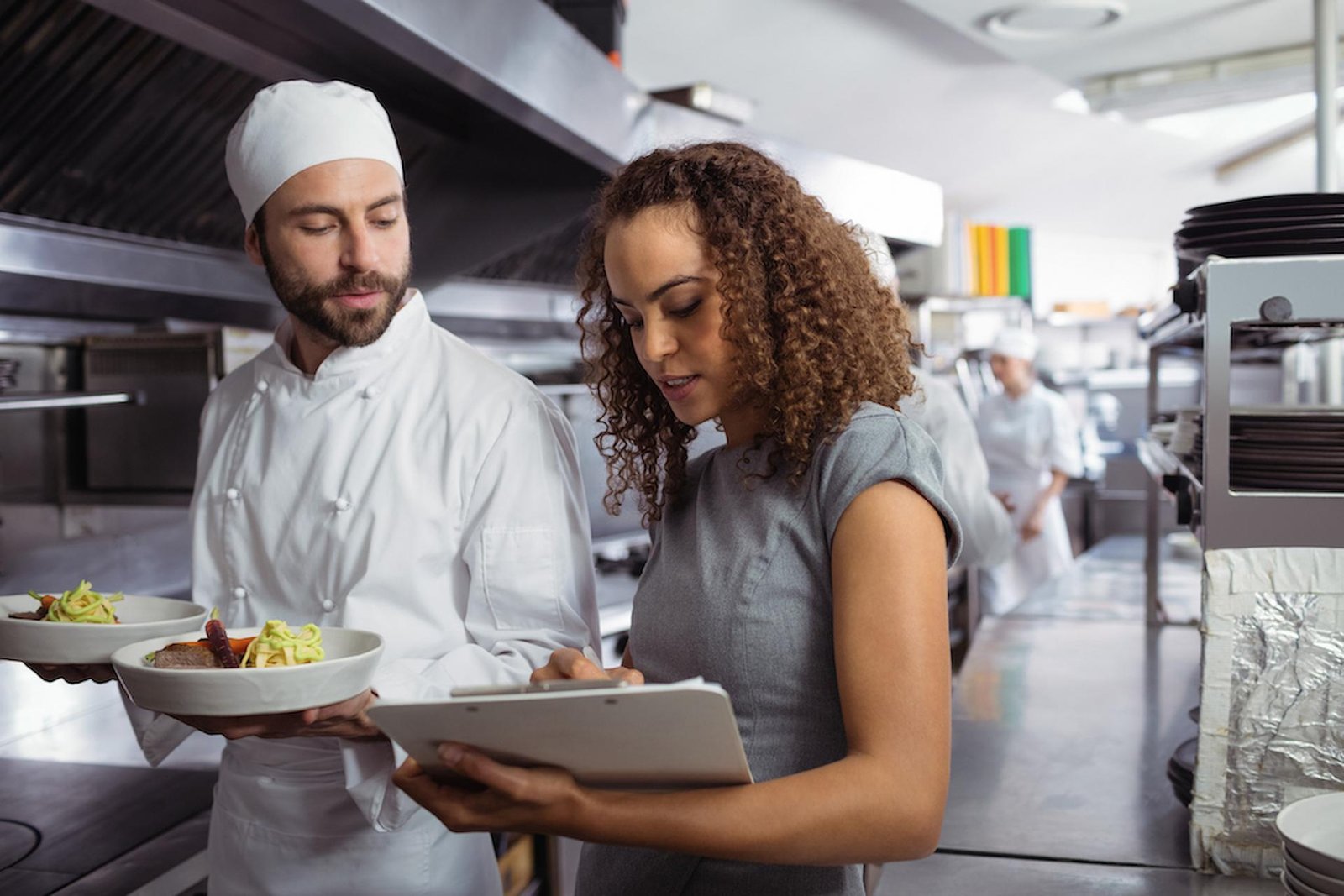 The Role of Food Service Management Tools in Boosting Restaurant Operations