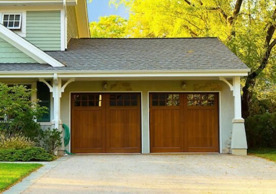 Choosing the Right Garage Door for Your Home’s Aesthetic