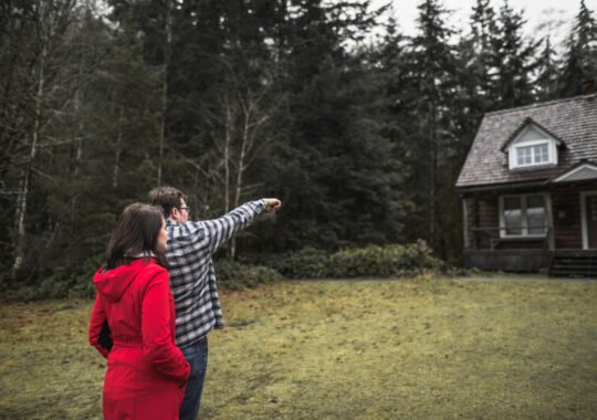 What Signs Point to a Property That’s Perfect for Year-Round Living?