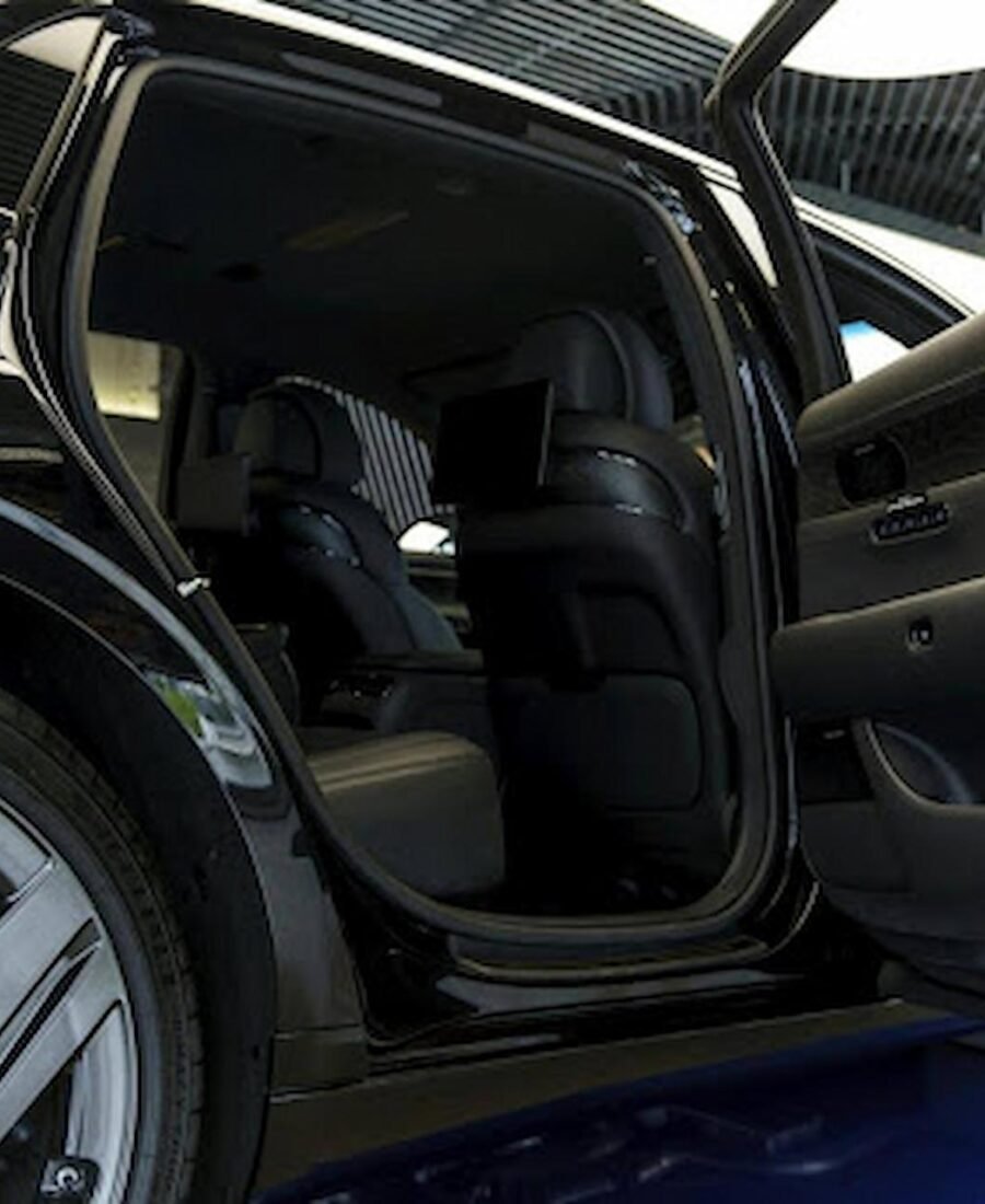 Road Royalty: Experience the Best in High-End Car Adventures