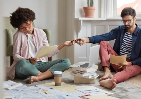 How to Simplify the Home Selling Process for Busy Homeowners