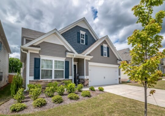 When Is The Right Time To Replace Your Garage Door