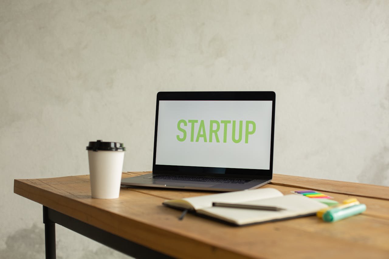 Aponeyrvsh: A Novel Approach to Digital Innovation and Startup Development