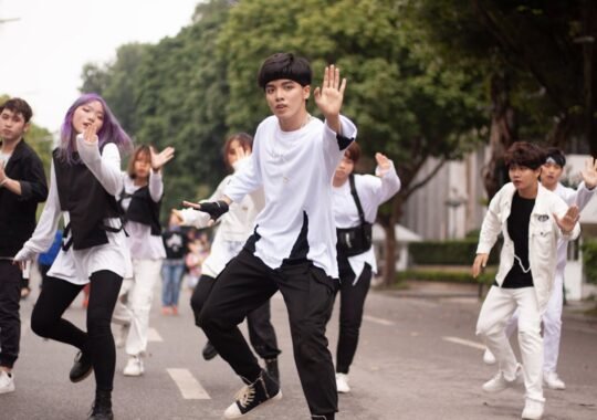 The Hidden Pressure Behind K-Pop’s Evolving Body Standards