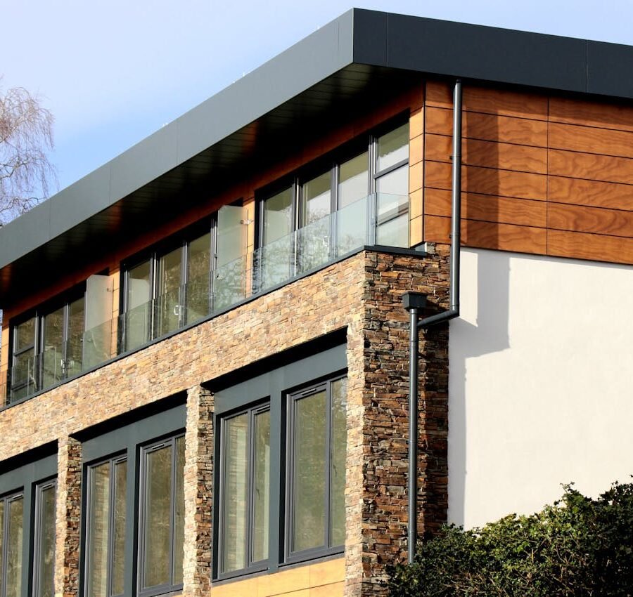 What Buyers Notice First When They Pull Up to a Home