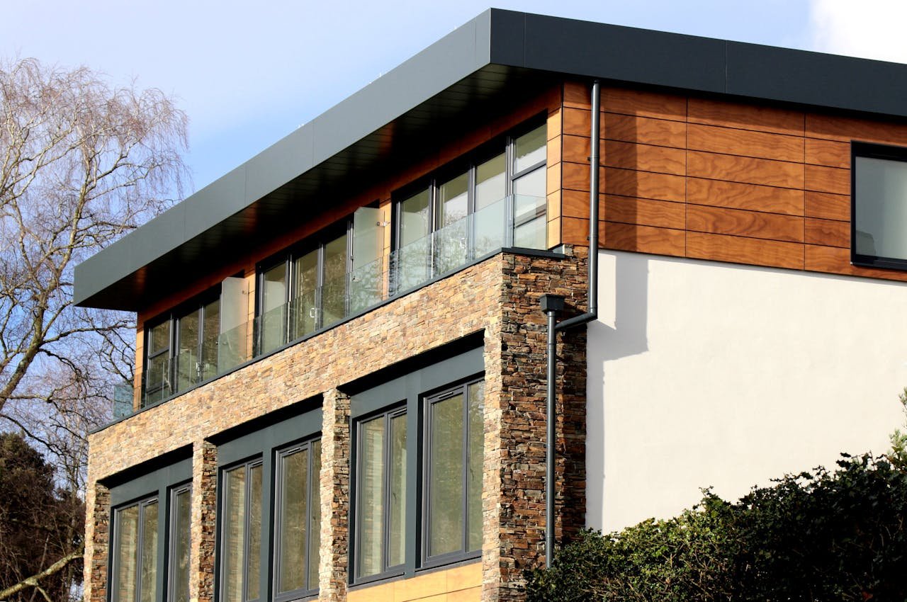 What Buyers Notice First When They Pull Up to a Home
