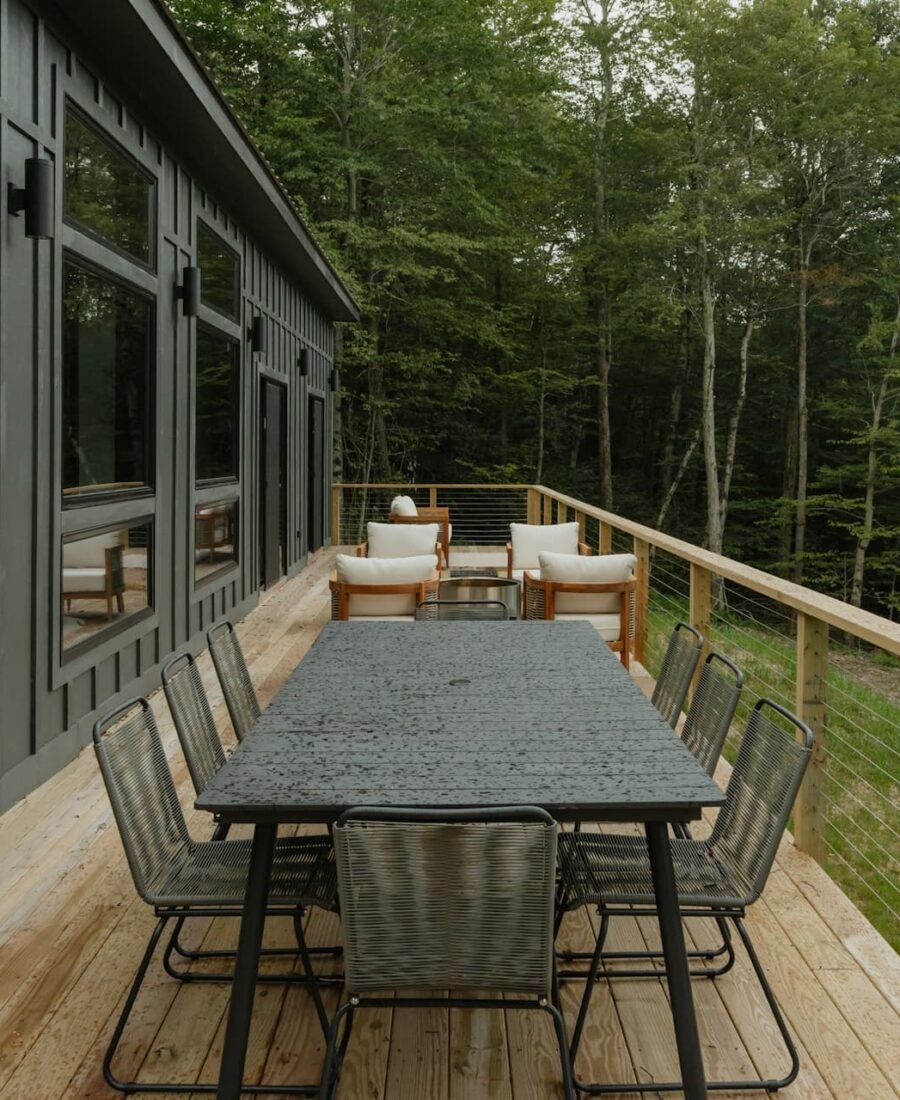 The Evolution of Deck Design: Modern Trends for Outdoor Living Spaces