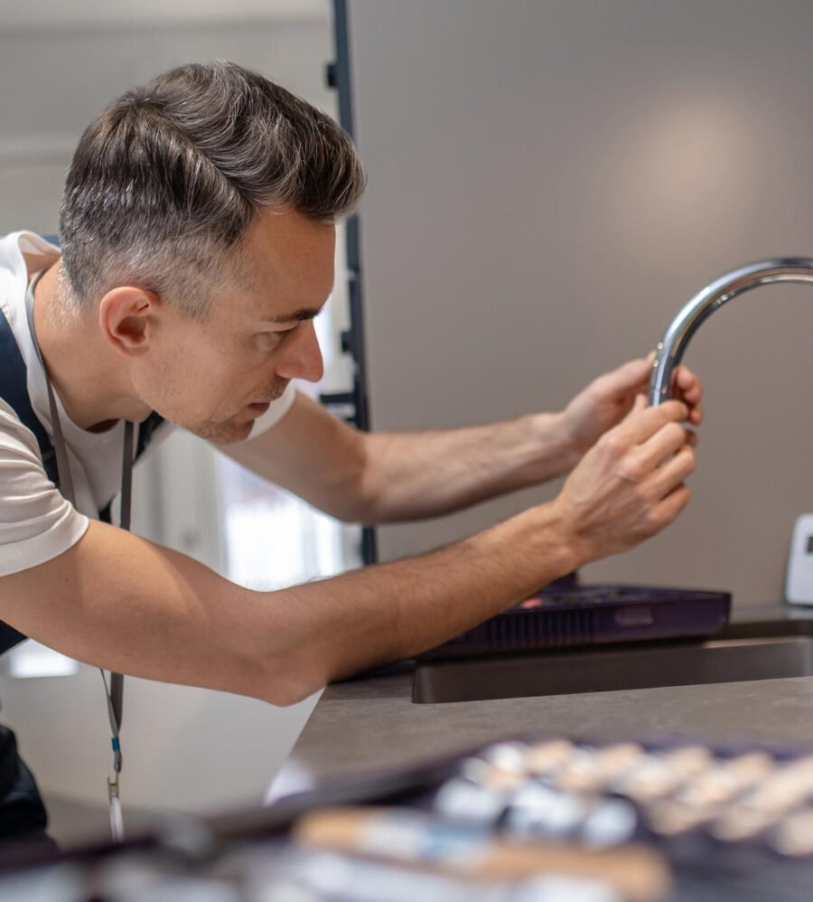 How Hiring a Plumber Near Me Saves Time and Money
