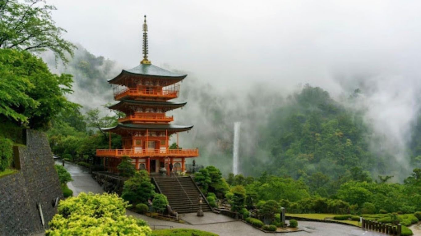 Cherry Blossoms Are Not Enough: 15 Amazing Experiences to Enjoy in Japan Throughout the Year