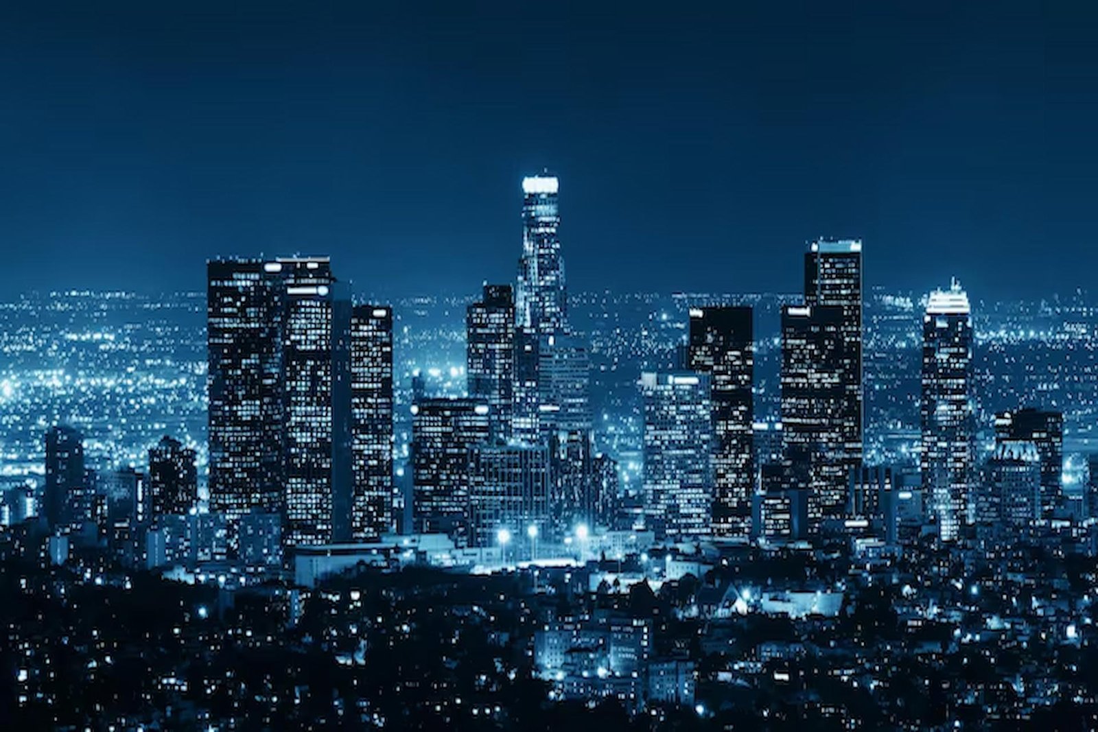 The Magic of City Skylines: Iconic Views and How to Experience Them