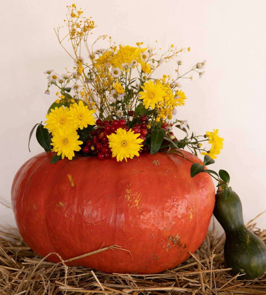 How to Pick a Halloween Bouquet for Any Space