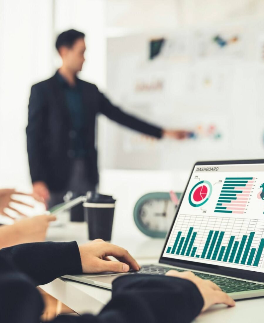 Harnessing Data-Driven Marketing: How Analytics and AI Transform Business Strategy