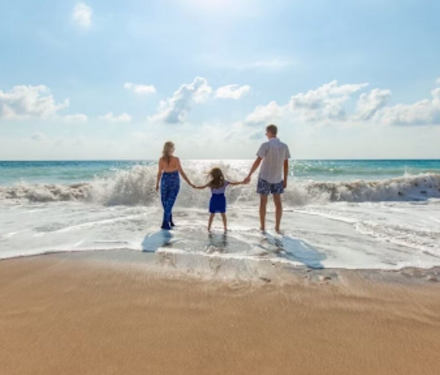 Planning a Family-Friendly Beach Holiday That Everyone Will Enjoy