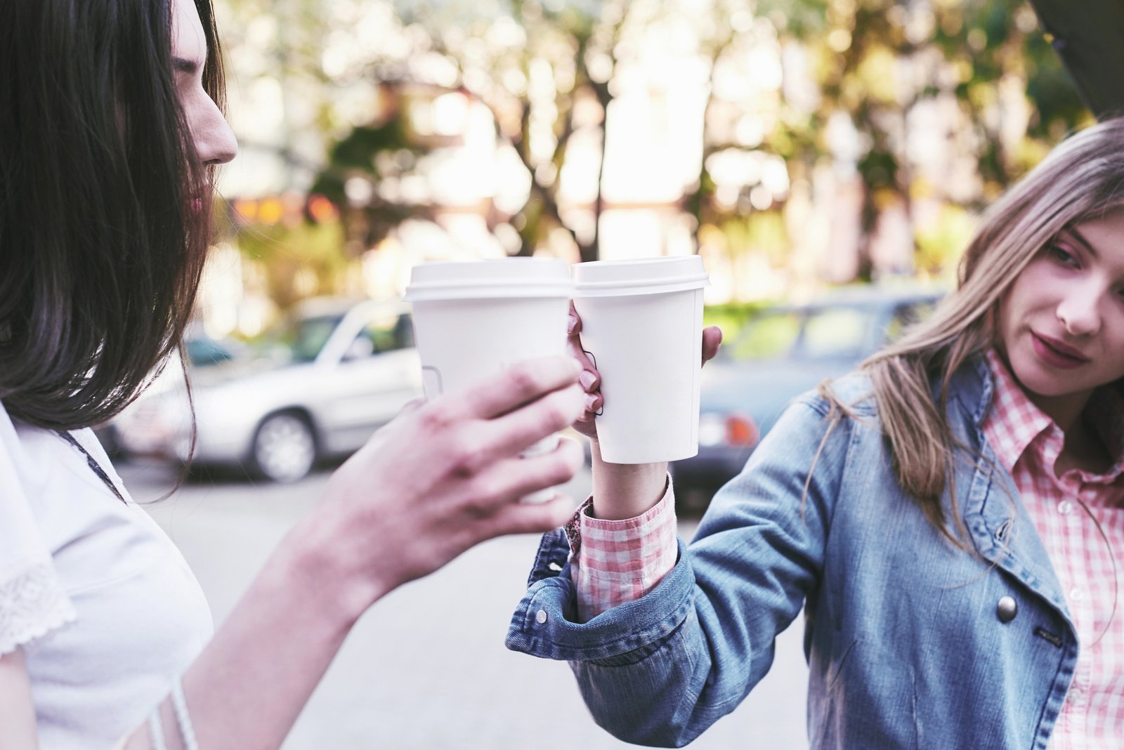 How Can You Order Custom Plastic Cups Online Without Hassle