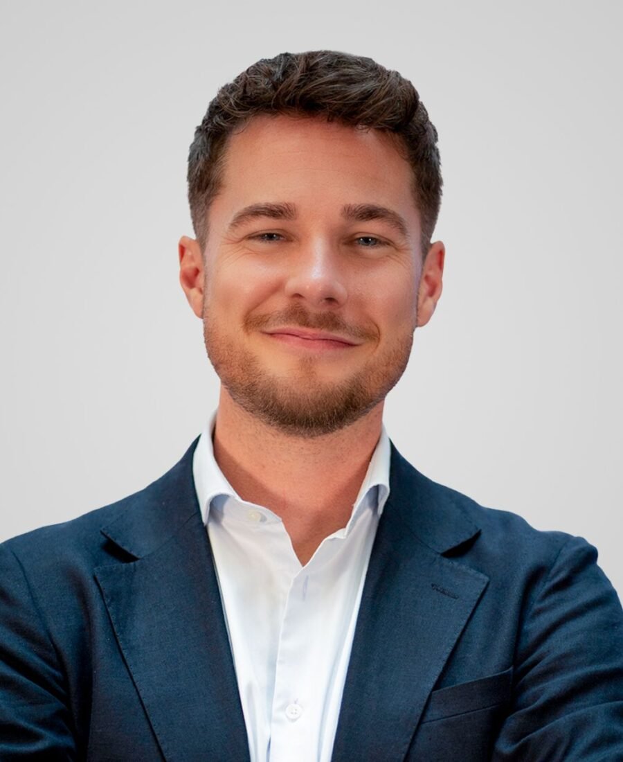 Alex Armstrong GB News: Life, Career, and TV Ascent