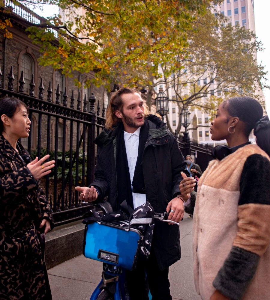 How First-Time Clients Choose Independent Companions in Chicago