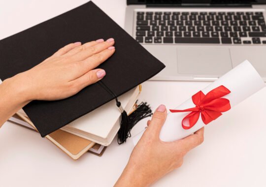 7 Best Replica Diploma Companies for Custom Novelty and Display Documents