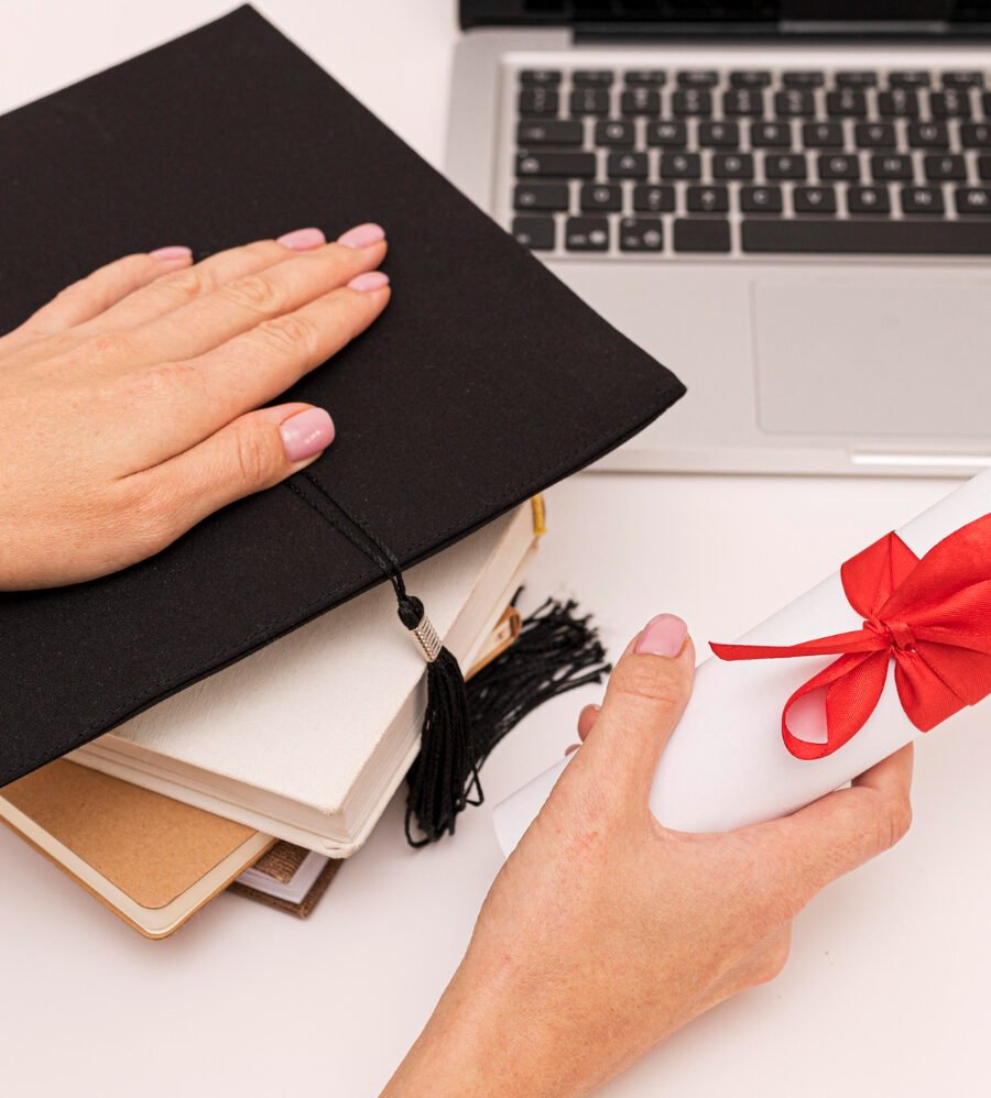 7 Best Replica Diploma Companies for Custom Novelty and Display Documents