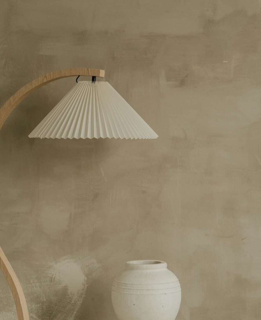 Which Arc Floor Lamp Style Is Best for Your Space in 2026?