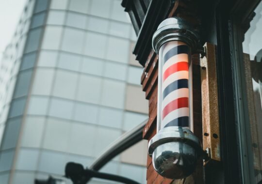 Why a Full-Service Barbershop Beats a Quick Chop