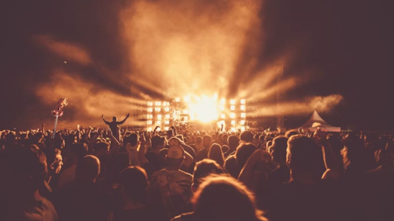 Planning a Night Out at an Outdoor Concert Venue