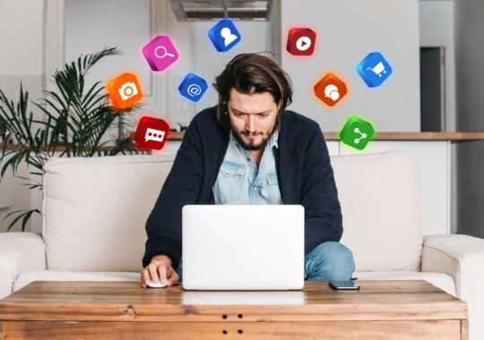 EasyComment: A Better Way To Manage Social Media