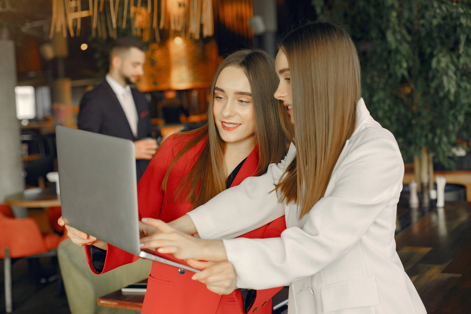The Art of Hosting: Small Details That Boost Guest Satisfaction