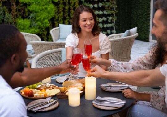 Tropical Al Fresco Dining and the Art of Warm Weather Wine Pairings