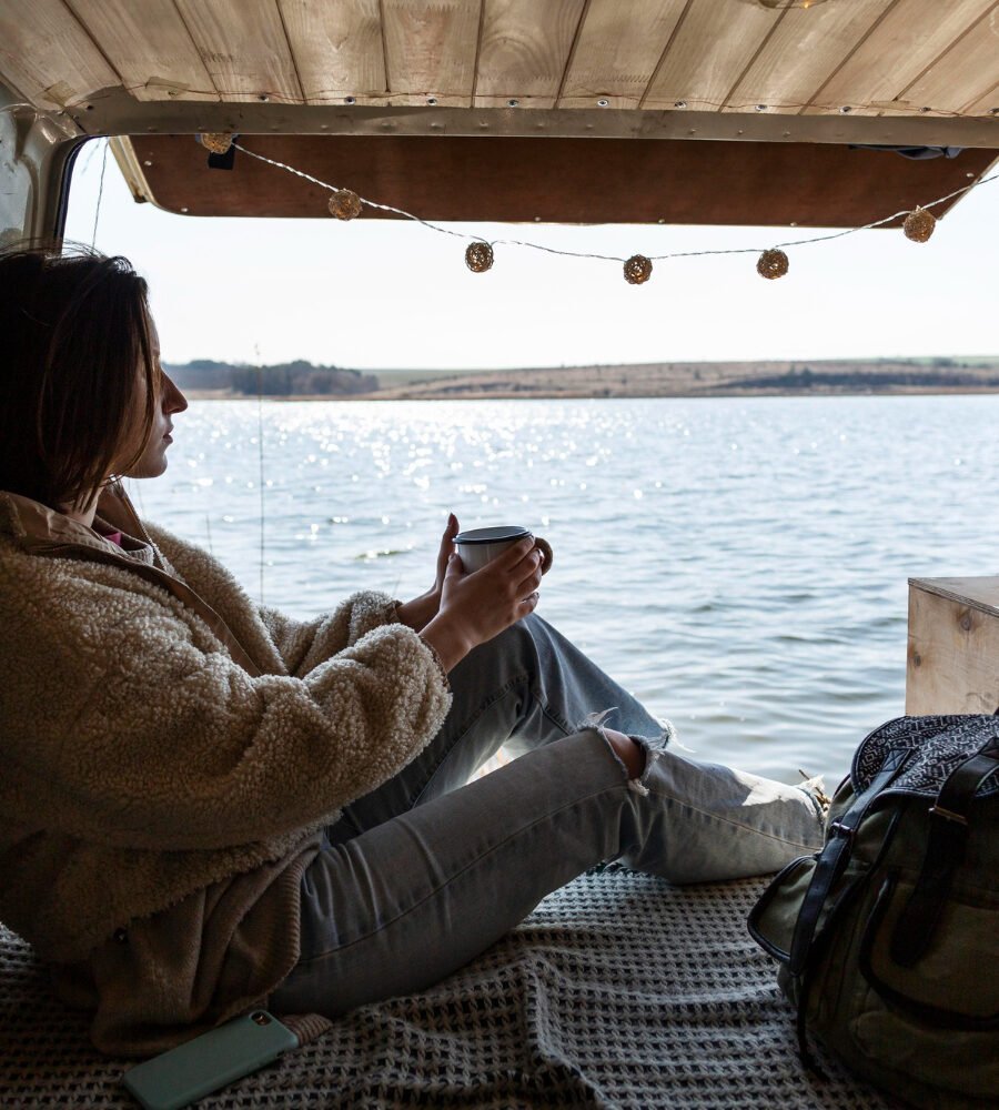 Quotes About Feeling Alone: Essential Affirmations for Navigating Isolation