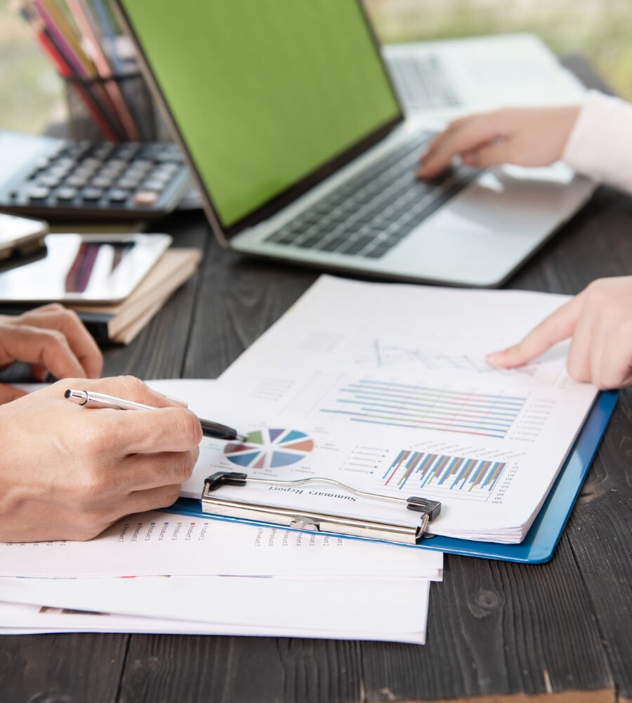 How Implementing A Payroll Tax Compliance Guide Streamlines Business Operations