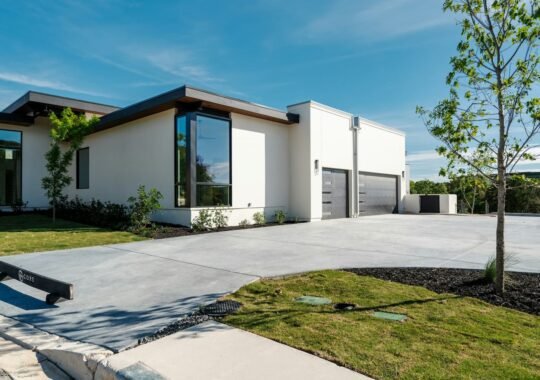 The Complete Lifespan Breakdown of a Professionally Poured Concrete Driveway