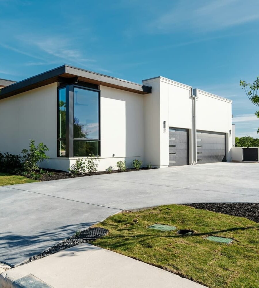 The Complete Lifespan Breakdown of a Professionally Poured Concrete Driveway